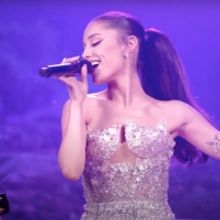 VIDEO: Ariana Grande Leads THE VOICE Judges in a Performance of 'Hopelessly Devoted t