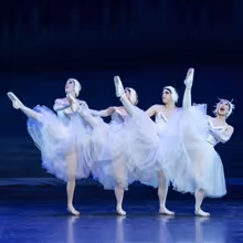 Review: LES BALLETS TROCKADERO DE MONTE CARLO, Sadler’s Wells