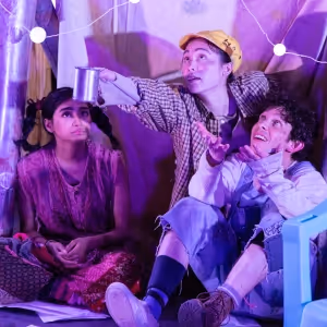 Review: FRONTIERS SANS FRONTIERS at Spooky Action Theater