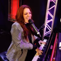 BWW Feature: SARAH HESTER ROSS MUSIC AND COMEDY Rocks Notoriety Live