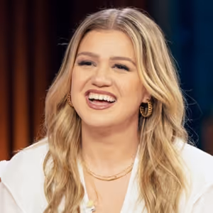 Kelly Clarkson to Host & Perform at NBC's CHRISTMAS IN ROCKEFELLER CENTER…