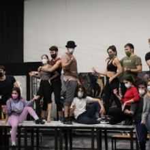 Asistimos a los ensayos de EL SOBRE VERDE