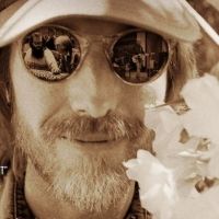 TOM PETTY: SOMEWHERE YOU FEEL FREE Documentary to be Released in Theaters; Watch a…