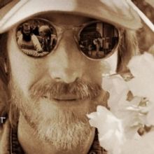 TOM PETTY: SOMEWHERE YOU FEEL FREE Documentary to be Released in Theaters; Watch a Cl