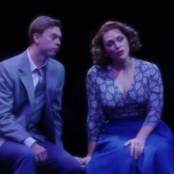 Video: Clips From IRVING BERLIN'S WHITE CHRISTMAS at the Mariott Theatre - Chicago Theater Video
