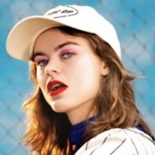 Ellie Dixon Releases New Single 'Swing!'