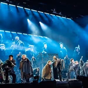 LES MISÉRABLES Arena Concert Cast to Perform on THE TONIGHT SHOW Next Week Video