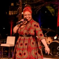 BWW Review: Denise Lee Sparkles in Lyric Theatre's DENISE LEE: PRESSURE MAKES…