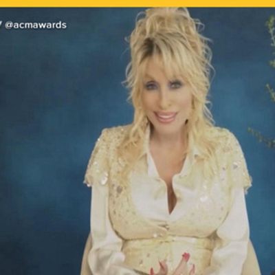 Dolly Parton Honored With New Recognition, Plus GMA's Top Pop News Stories