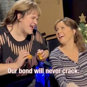Video: Watch KIMBERLY AKIMBO's Bonnie Milligan and Alli Mauzey's Parody of 'Sisters'