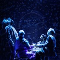 Review: ET GLASS TIL Opens at Christiania Theater Photo