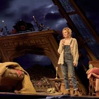 BWW Review: MANOR, National Theatre