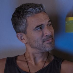 Interview: Ivan Hernandez on Bonding Over Theatre With Sarah Jessica Parker In AND JUST LIKE THAT