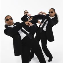 World-leading Artists Recreate The Matrix For The Opening Of Aviva Studios in Manches