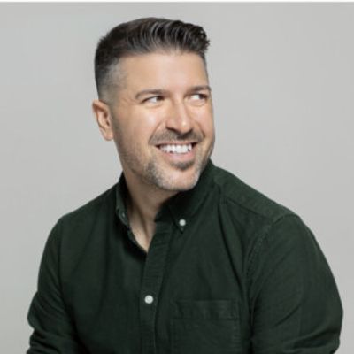 Richard J. Hinds to Release 'The Journey To Associate Director And Choreographer… And