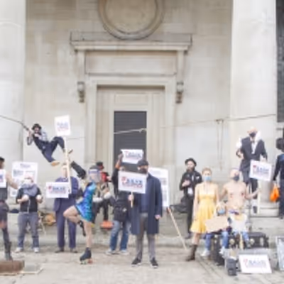 BWW Interview: Street-style Magician Nathan Earl On Why West End Busking Must Be Saved