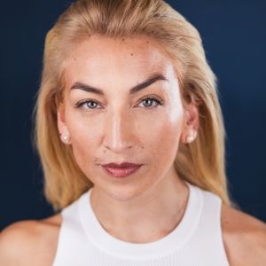 FRAN TAPIA STARS AS EVA PERÓN IN 'MUMMY IN THE CLOSET:EVITA'S RETURN' at Teatro…