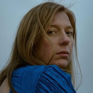 KACEY JOHANSING Shares New Single 'Old Friend'