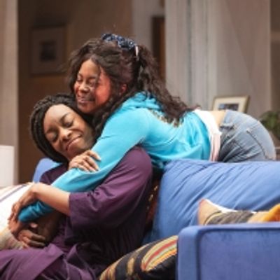 Review: LAST NIGHT AND THE NIGHT BEFORE at Steppenwolf Theatre Company