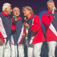 Jay & The Americans And Béla Fleck Trio To Perform At The Newton Theatre In 2026