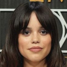 Jenna Ortega Plays Lydia Deetz's Daughter in BEETLEJUICE 2; Confirms More Details Abo