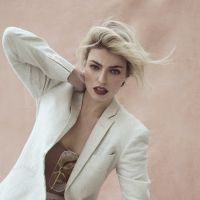 Singer-Songwriter Lola Lennox Releases First Single 'In The Wild'
