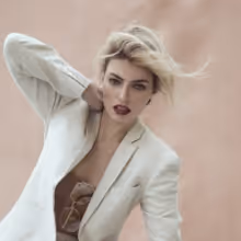 Singer-Songwriter Lola Lennox Releases First Single 'In The Wild'