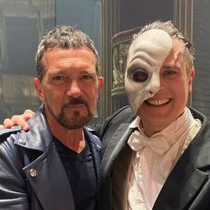 Antonio Banderas visita EL FANTASMA DE LA ÓPERA en Madrid