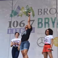 Photo Coverage: Casts of TOOTSIE, MEAN GIRLS and More Sing Out in Bryant Park!