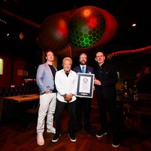 Jeff Wayne's THE WAR OF THE WORLDS Sets Guinness World Record For Longest-Running Imm