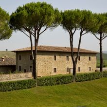 FAMIGLIA CECCHI Produces Top Italian Wines with Passion and Dedication