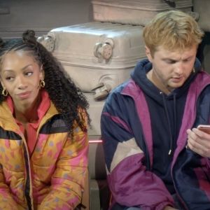 Video: Pitts & Tutty Sing 'On The App' From TWO STRANGERS (CARRY A CAKE ACROSS NEW…