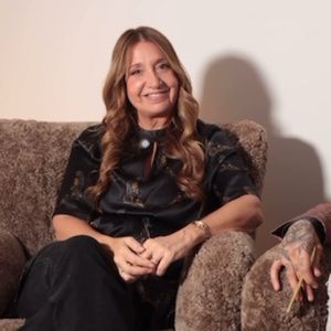 EXCLUSIVE: Hablamos con Carla Calabrese, directora y productora de COME FROM AWAY en Argentina