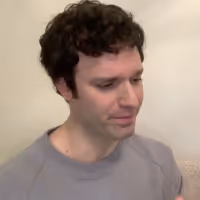 VIDEO: Jake Epstein Gets Sorted In His Hogwarts House Video