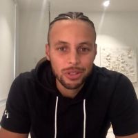 VIDEO: Stephen Curry Surprises High School Basketball Players on THE KELLY CLARKSON… Video