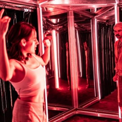 Review: ŁUKASZ TWARKOWSKI: THE EMPLOYEES, Southbank Centre