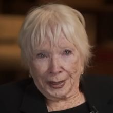 Video: Shirley MacLaine Looks Back on Her Stage and Film Career With CBS SUNDAY MORNI