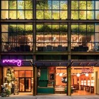 Preview: MOXY CHELSEA Presents a Spring Thing-Floral Arranging with Starbright Floral Design Inspired by “Moulin Rouge”