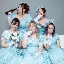 Review: FIVE WOMEN WEARING THE SAME DRESS at Oyster Mill Playhouse