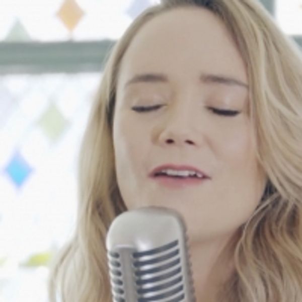 VIDEO: Watch Daisy Wood-Davis Sing 'Natural Woman' from BEAUTIFUL UK Tour - UK Regional Theater Video