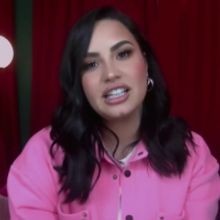 VIDEO: Demi Lovato Talks About Writing to the President on LATE NIGHT WITH SETH MEYER