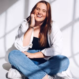 Interview: Celebrating National Swing Day with TITANIQUE's Rose Messenger