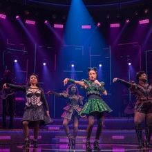 Review: SIX: THE MUSICAL at Hollywood Pantages Theatre
