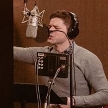 Video: Isa Briones & Jeremy Jordan Record 'First Real Love' from JUST IN TIME