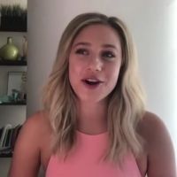 VIDEO: Lili Reinhart Talks RIVERDALE on LATE NIGHT WITH SETH MEYERS