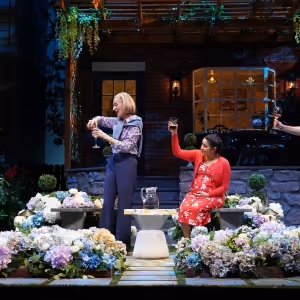 Review: NATIVE GARDENS at Westport Country Playhouse