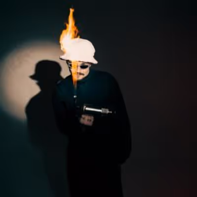 REYUS Releases Debut Album I'M LISTENING