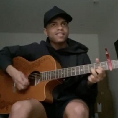 Living Room Concerts: DEAR EVAN HANSEN's Roman Banks Sings A Song From His Debut Album