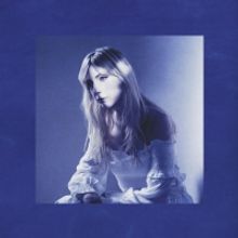Ellis Releases New Single 'Embarrassing'