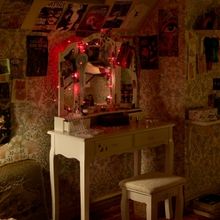 Review: VIOLA'S ROOM, One Cartridge Place